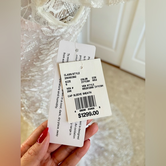 MELISSA SWEET cap sleeve v-neck beaded lace sheath wedding dress size 6 - Picture 2 of 7